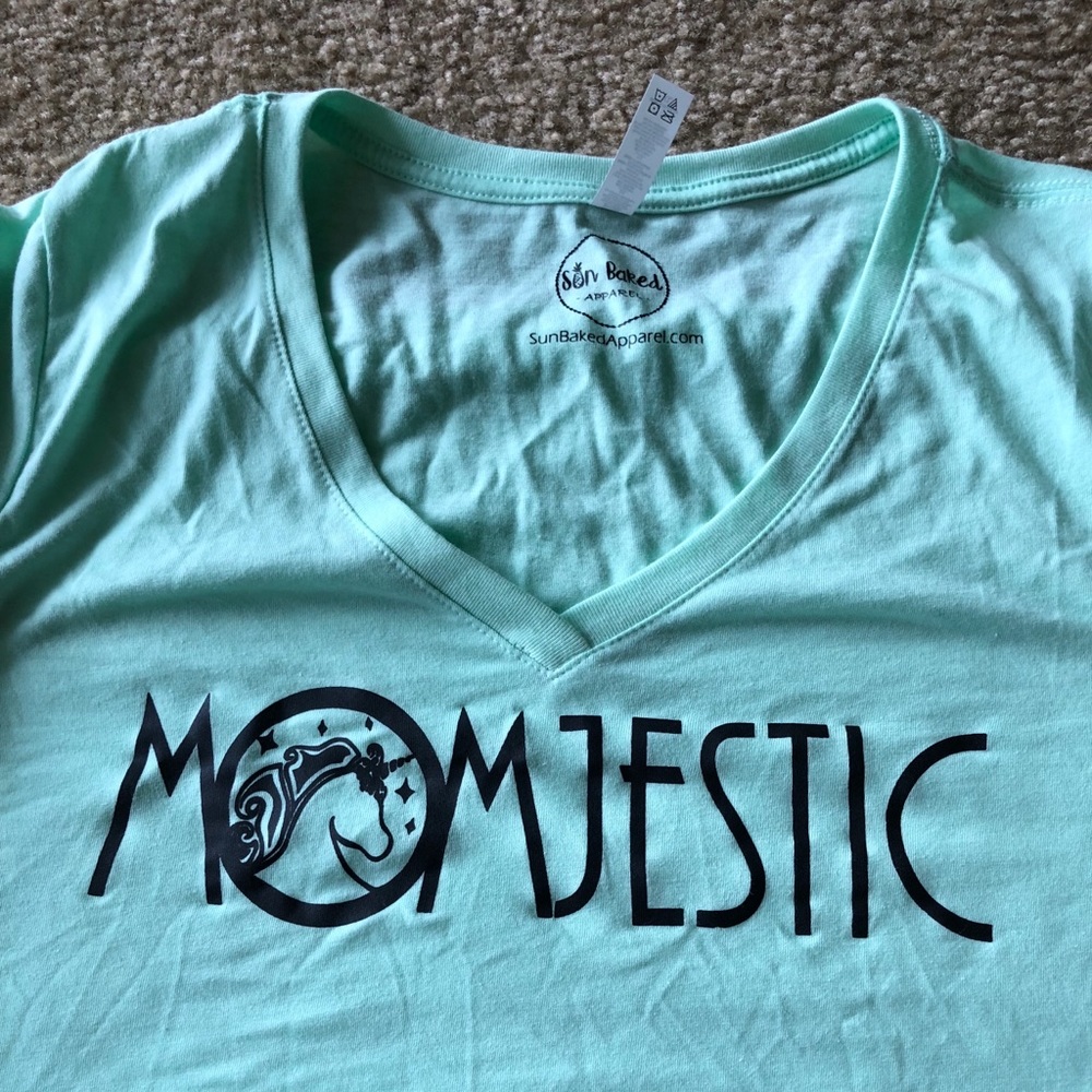 Mom graphic tee. NEVER WORN